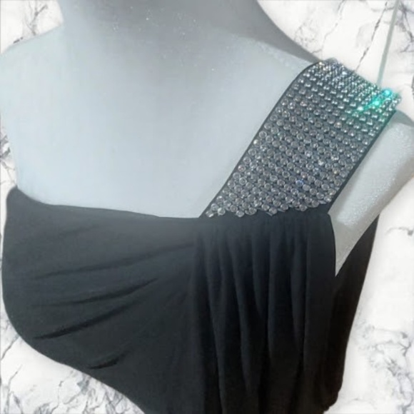 Le Chateau XS Formaal Black Dress with Rinestone 1 Shoulder Strap - Picture 9 of 9